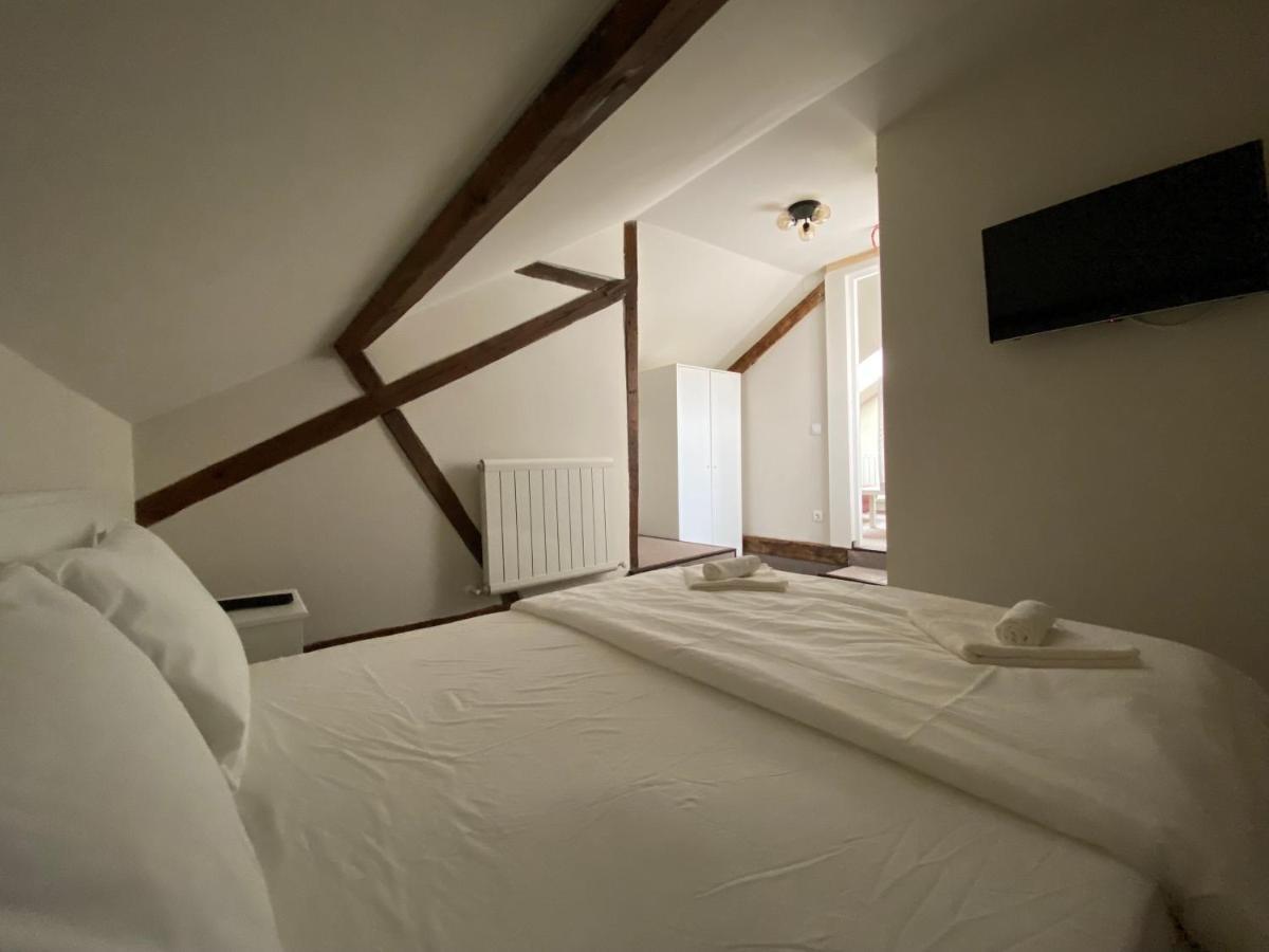 Boutique Rooms With Parking Oradea Zewnętrze zdjęcie