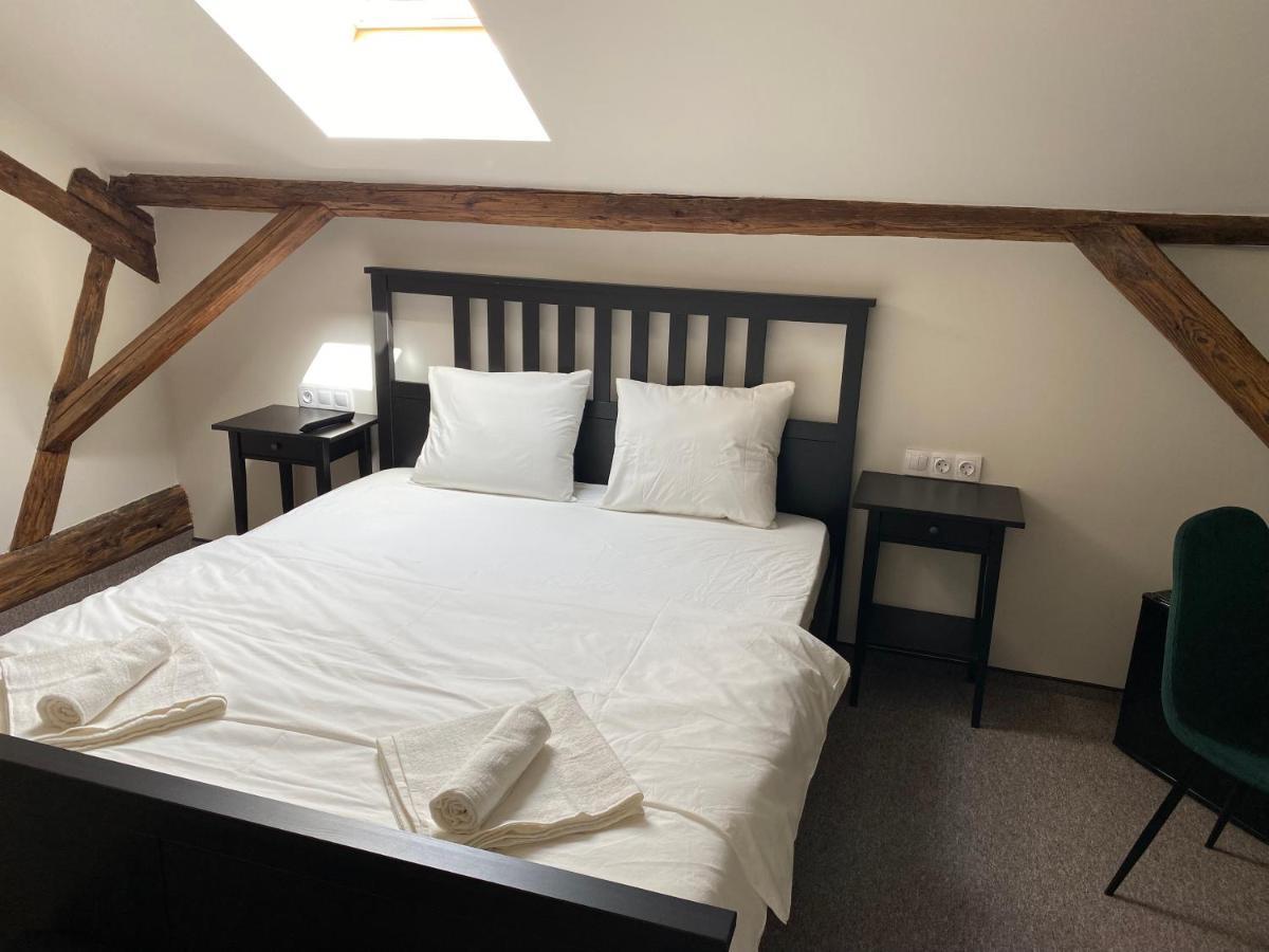 Boutique Rooms With Parking Oradea Zewnętrze zdjęcie
