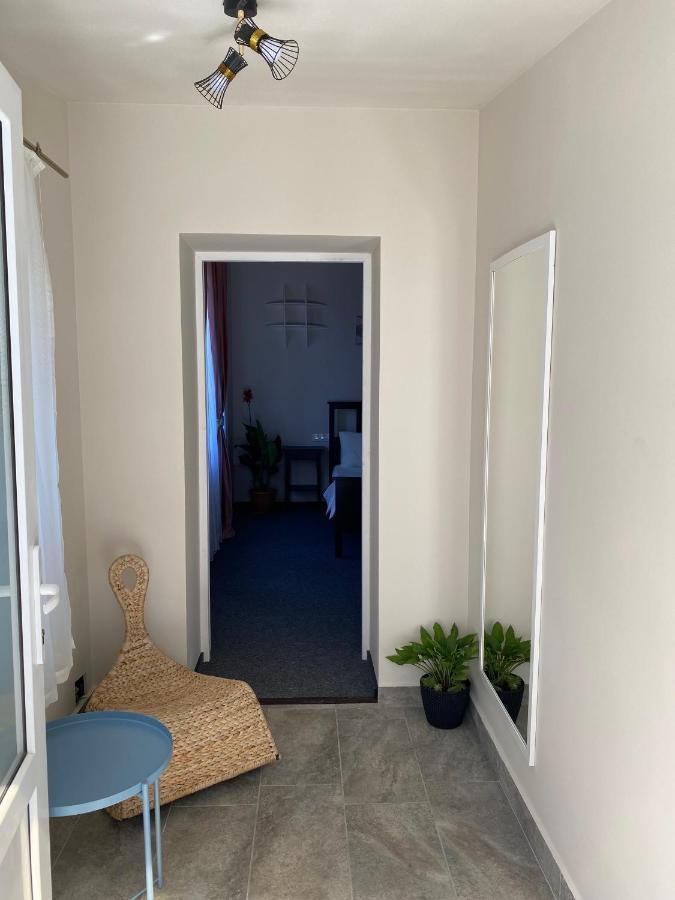 Boutique Rooms With Parking Oradea Zewnętrze zdjęcie
