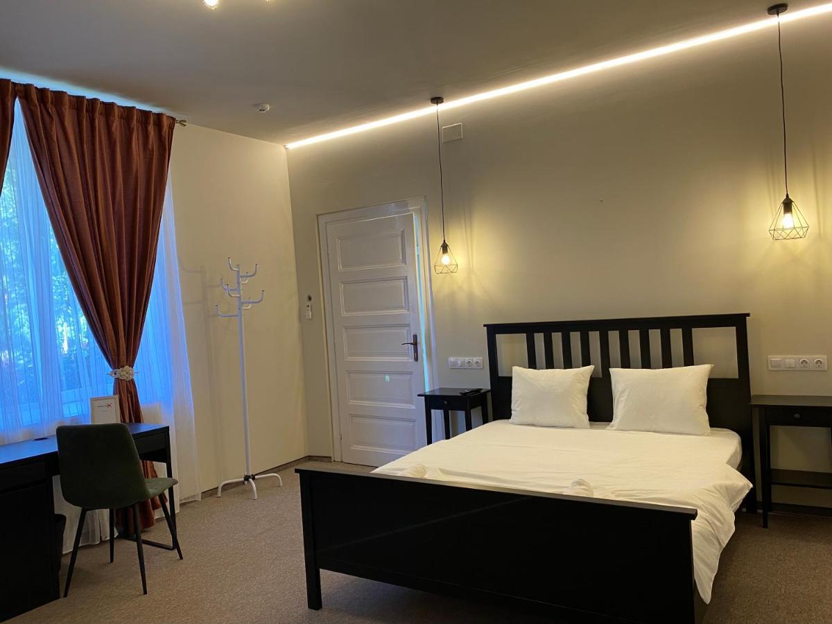 Boutique Rooms With Parking Oradea Zewnętrze zdjęcie